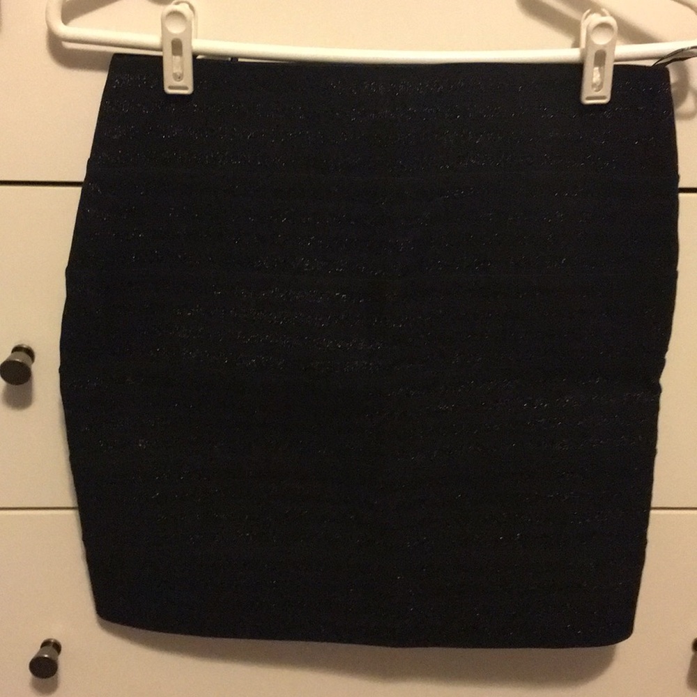 Forever 21 Bodycon black sparkle skirt Sz M